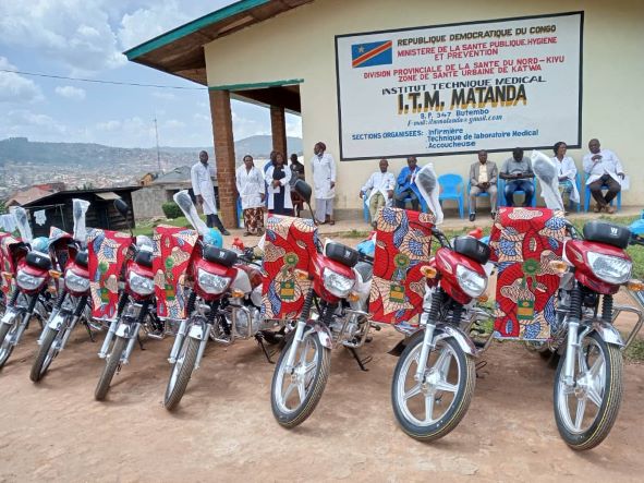 Butembo : La Maison HAOJUE en partenariat avec la TID remet 10 motos à crédit au personnel de l’ITM/Matanda