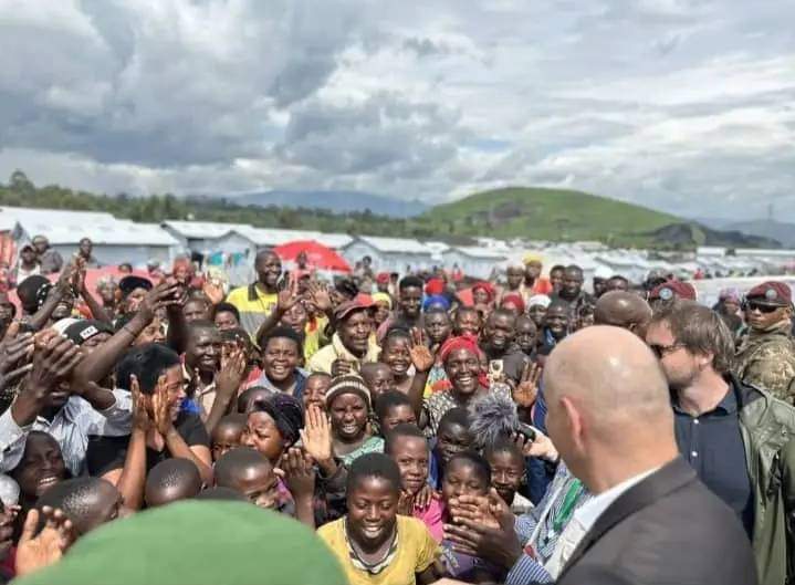 Nord-Kivu : Le Président helvétique visite les déplacés de Bushagara