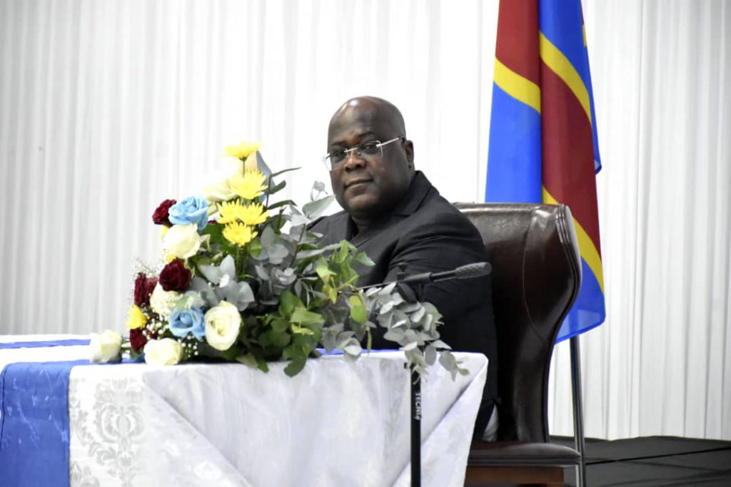 Gaborone : Félix Tshisekedi devant la diaspora congolaise, « la force de l’EAC n’est pas venue en tourisme en RDC »