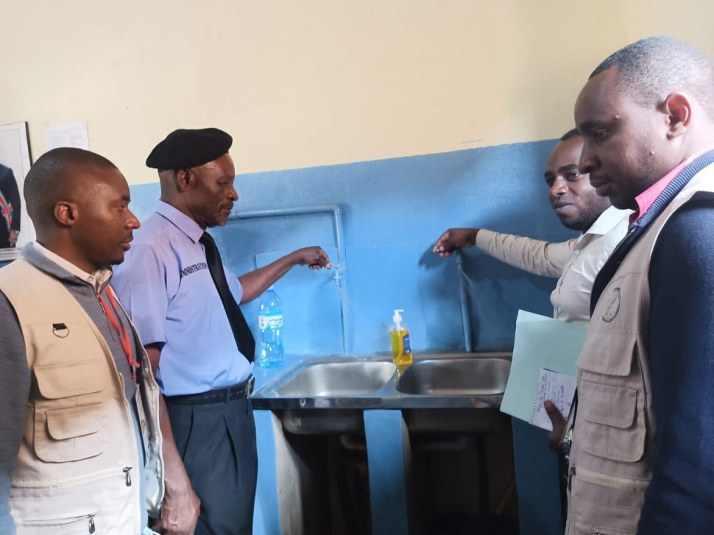 Butembo : Des installations hygiéniques de la prison de Kakwangura réhabilitées par COLIBRI ASBL