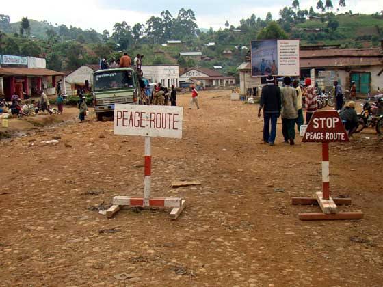 Nord-Kivu : Affaire paiement de la taxe de péage route sur les axes Kasindi-Beni-Butembo, le Gouverneur de Province contredit la FEC Beni