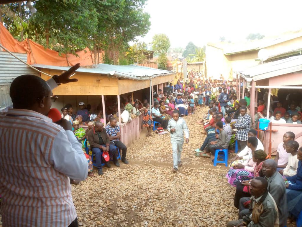 Butembo : Des habitants sensibilisés sur le civisme électoral par l’Ir Kasereka Muhinda