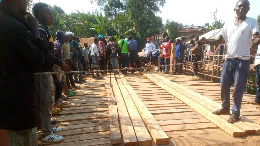 Butembo : Katungu Furaha Catherine appuie les travaux de réhabilitation des ponts à Mususa