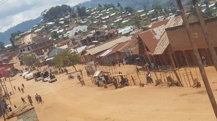 Lubero : Le calme revient à Mighobwe après une manifestation des jeunes contre les « wazalendo »