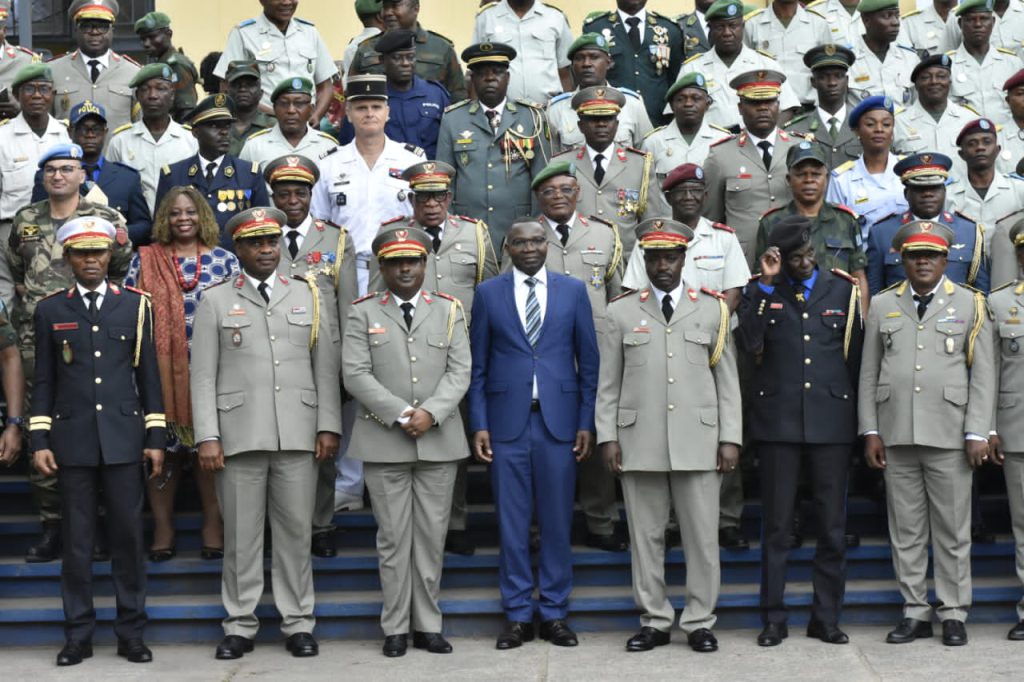 Kinshasa : Julien Paluku parraine la formation de la 34e promotion de l’école de commandement et d’état major des FARDC