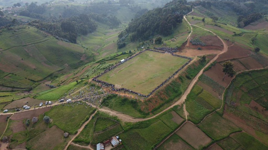 Lubero : Remise officielle du stade de football de Kipese construit par la Fondation Julien Paluku