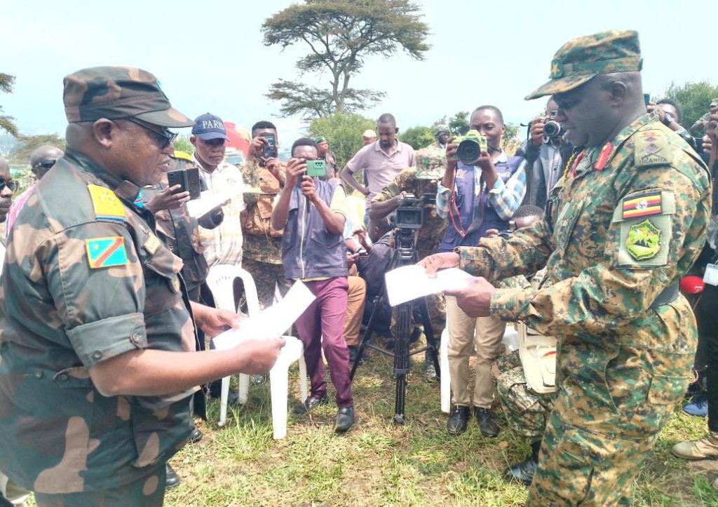 Nord-Kivu : 50 capturés ADF d’origine congolaise remis aux FARDC par l’armée Ougandaise