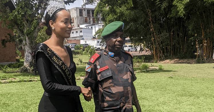Nord-Kivu : Guerre du M23, la Miss Syntia Bongo apporte son soutien aux déplacés et à l’armée