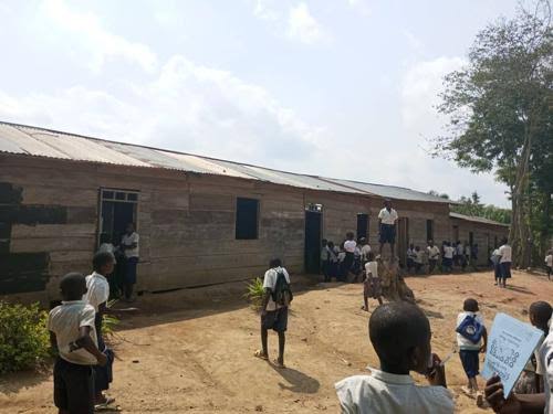 Beni : Des enseignants accusés de tortures physiques contre leurs élèves à Mutwanga