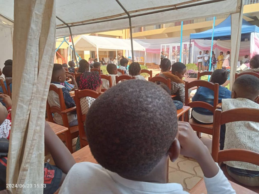 Butembo : Une conférence-débat sur l’accès des enfants à l’éducation organisée par le Club de la CPE/ RTVH