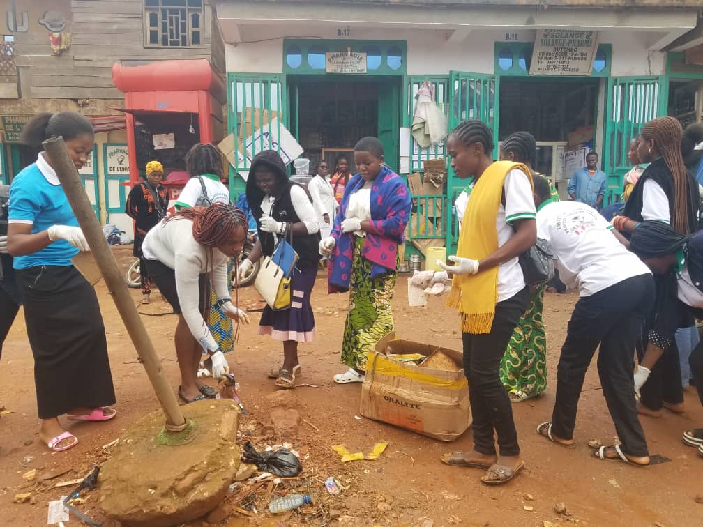 Butembo : Assainissement de la ville par des élèves de l’Institut de Formation Professionnelle de Santé