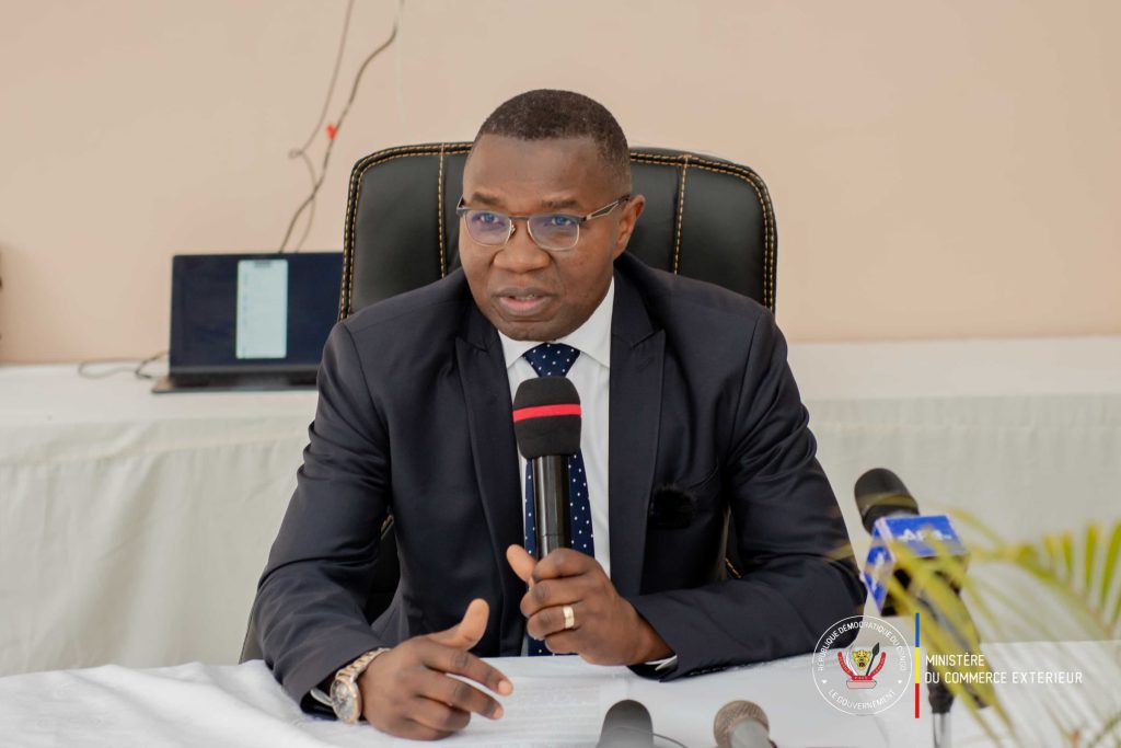 Kinshasa : Julien Paluku ouvre l’atelier du cercle des mines du réseau national des laboratoires de l’OCC