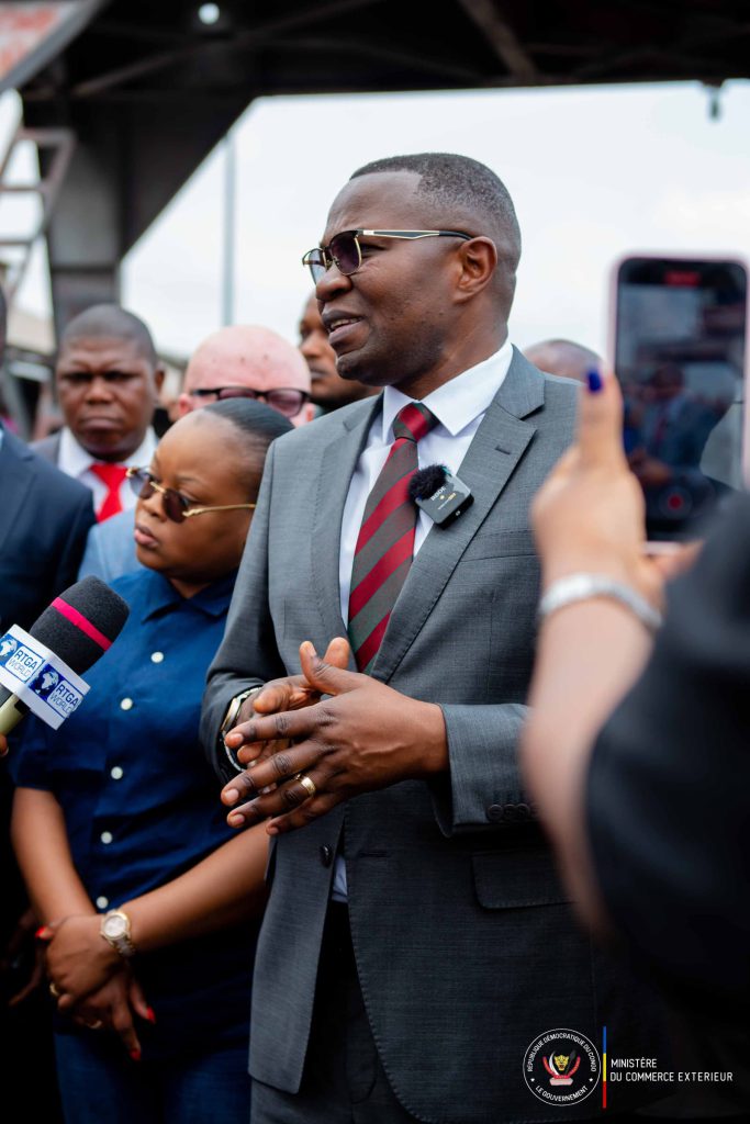 Kinshasa : « Il faut une restructuration profonde du port Beach Ngobila » (Julien Paluku)