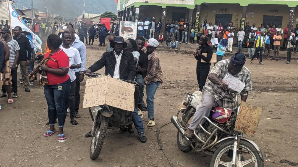 Nord-Kivu : Des habitants de Kasindi-Lubiriha en grève pour exiger la libération d’un commandant de la police